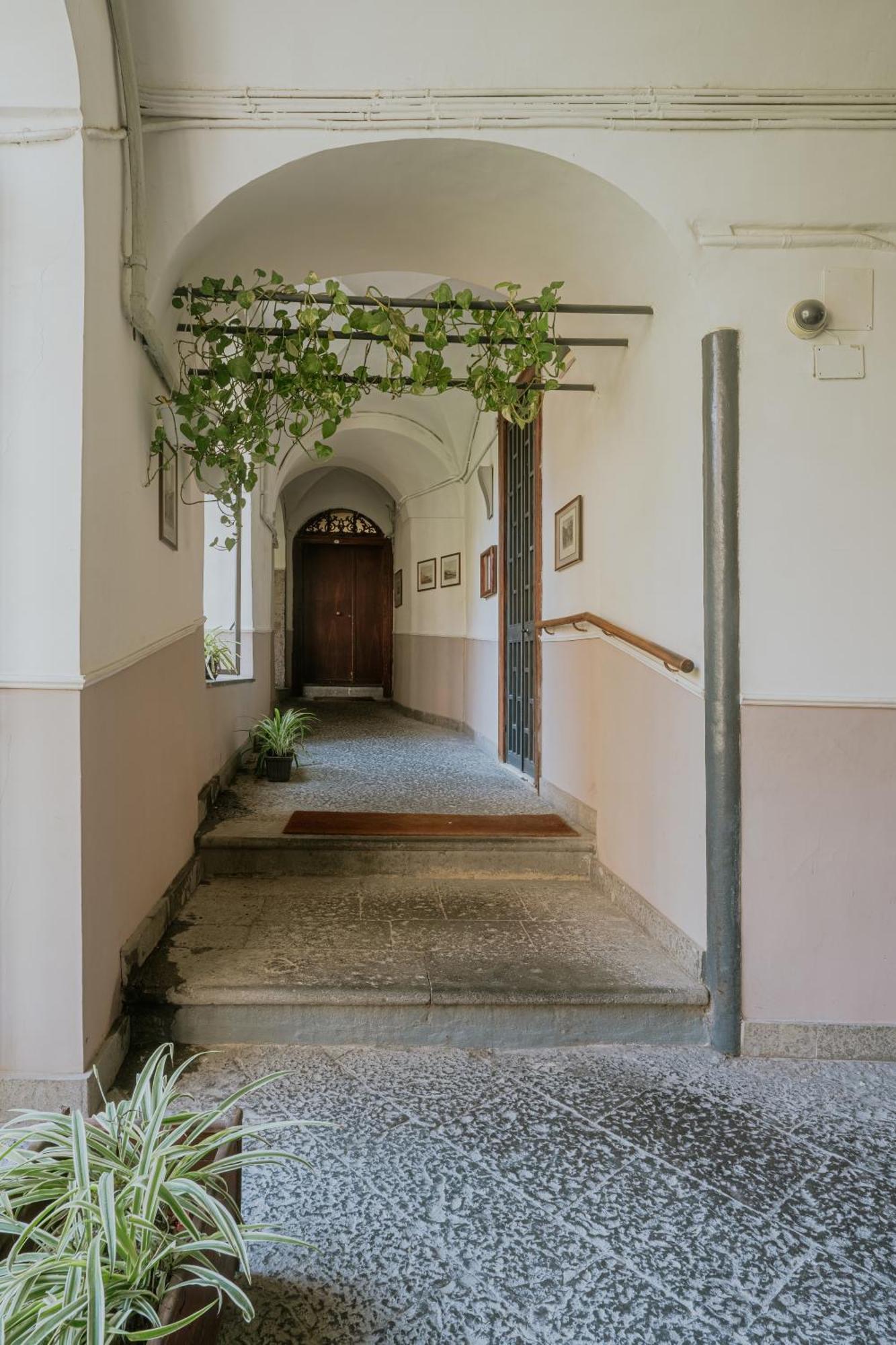 La Bella Vita Luxury Apartament And Travel Solution Napoli Exterior foto