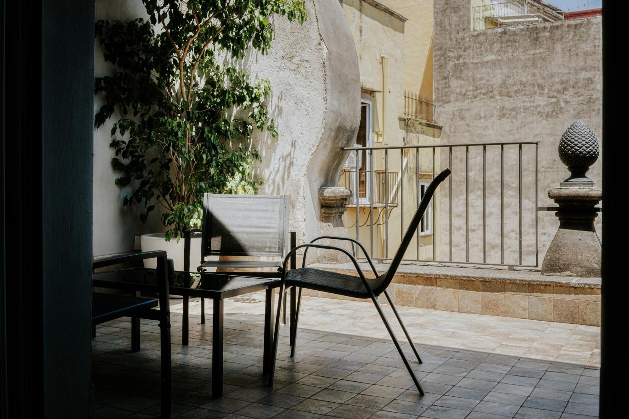 La Bella Vita Luxury Apartament And Travel Solution Napoli Exterior foto