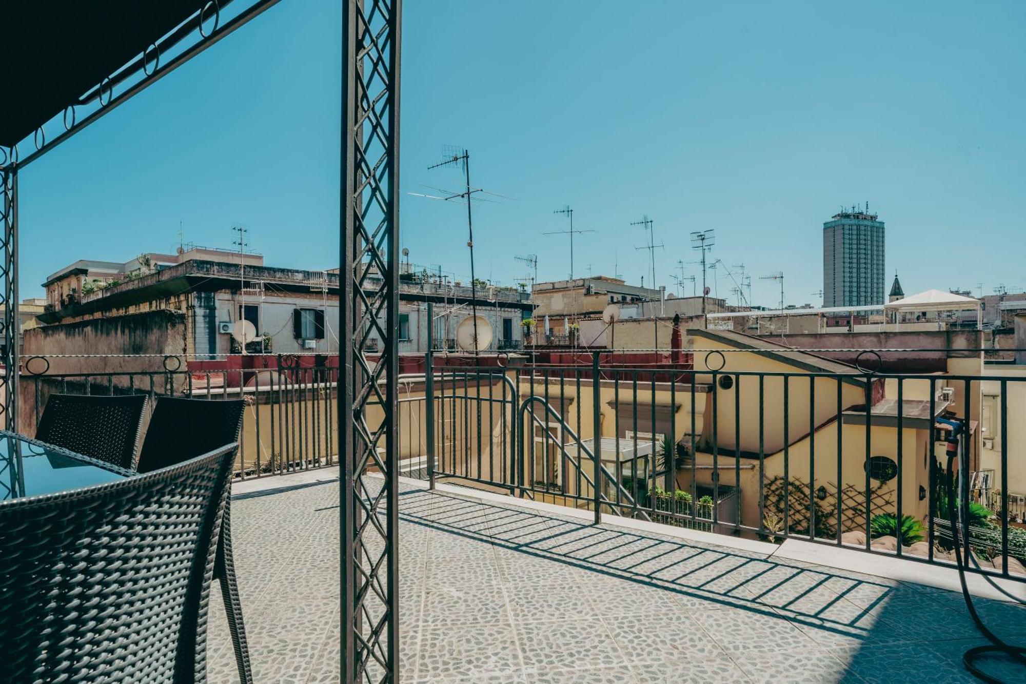 La Bella Vita Luxury Apartament And Travel Solution Napoli Exterior foto