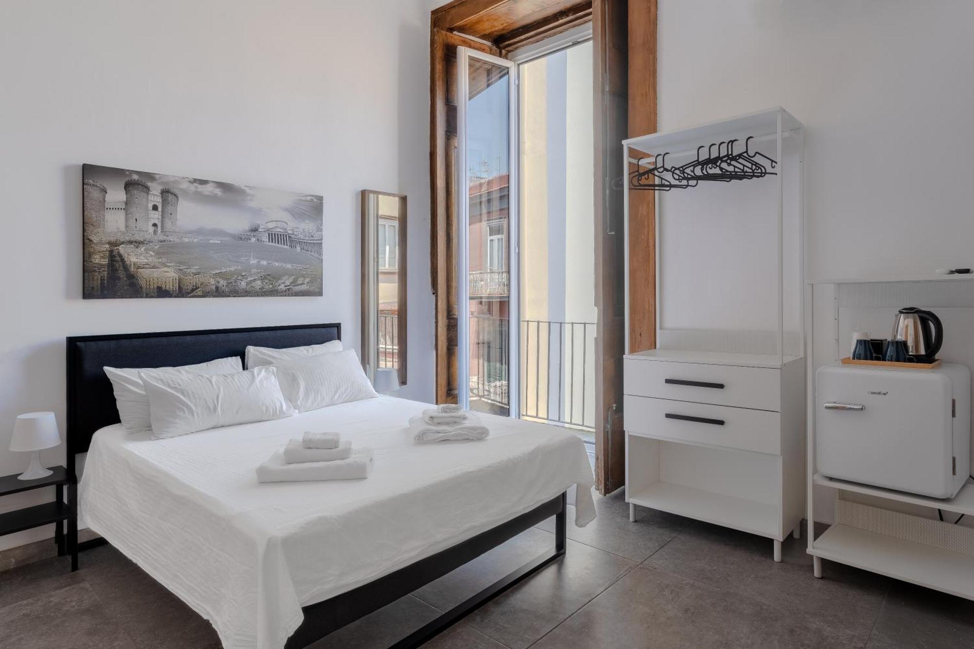 La Bella Vita Luxury Apartament And Travel Solution Napoli Exterior foto